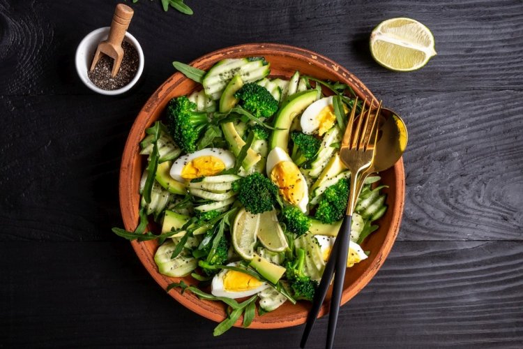 20 зеленых салатов, которые разнообразят твой рацион