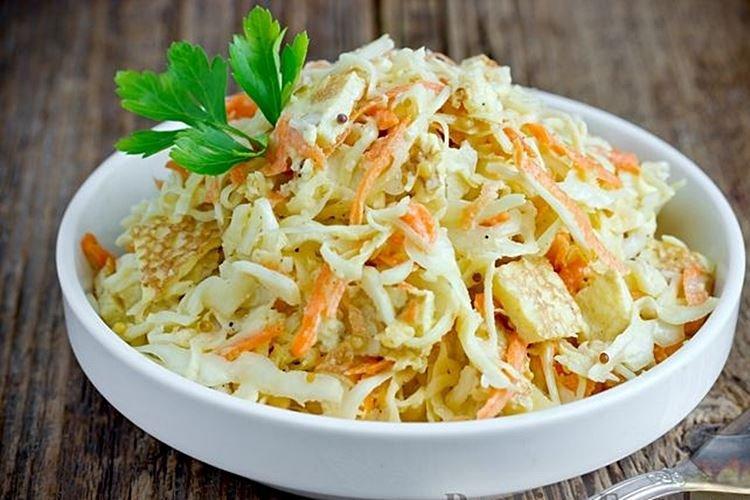 Салат из свежей капусты - 20 вкусных рецептов на каждый день
