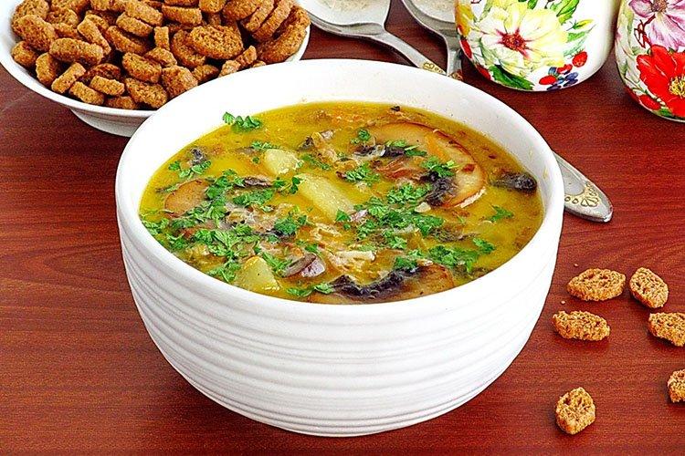 Грибной суп из шампиньонов - 8 вкусных рецептов (пошагово)